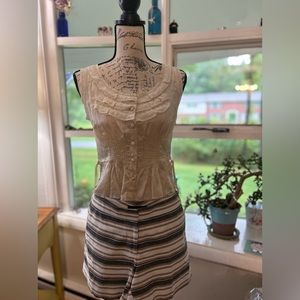 Ann Taylor Linen shorts, Size 2